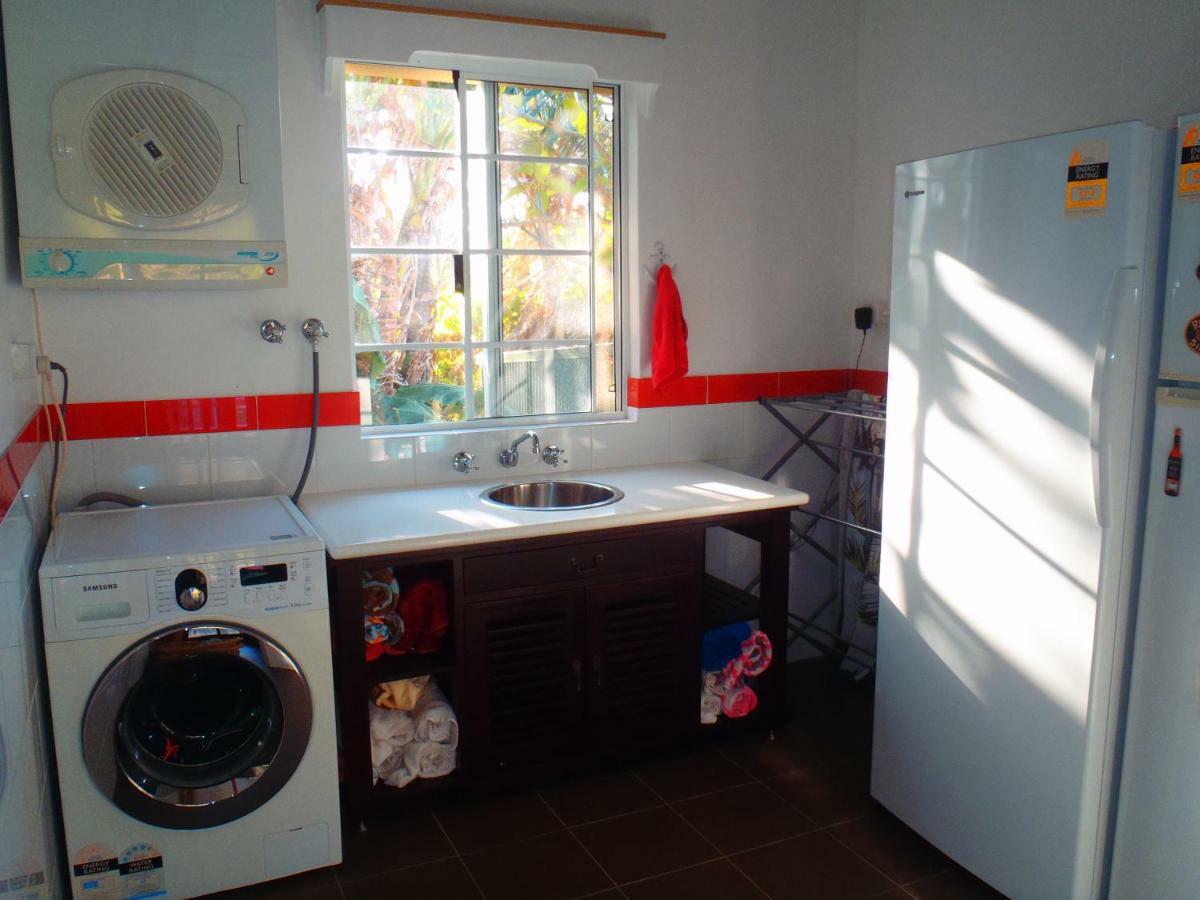 Island Time Guest Room Flying Fish Cove Ngoại thất bức ảnh