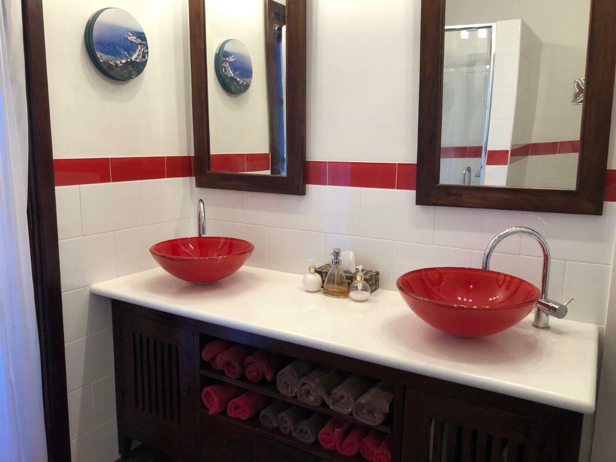 Island Time Guest Room Flying Fish Cove Ngoại thất bức ảnh